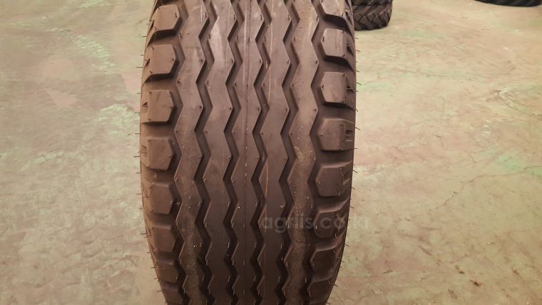 BKT <b>작업기</b>용 <b>타이어</b> 16.0/70-20  사진1