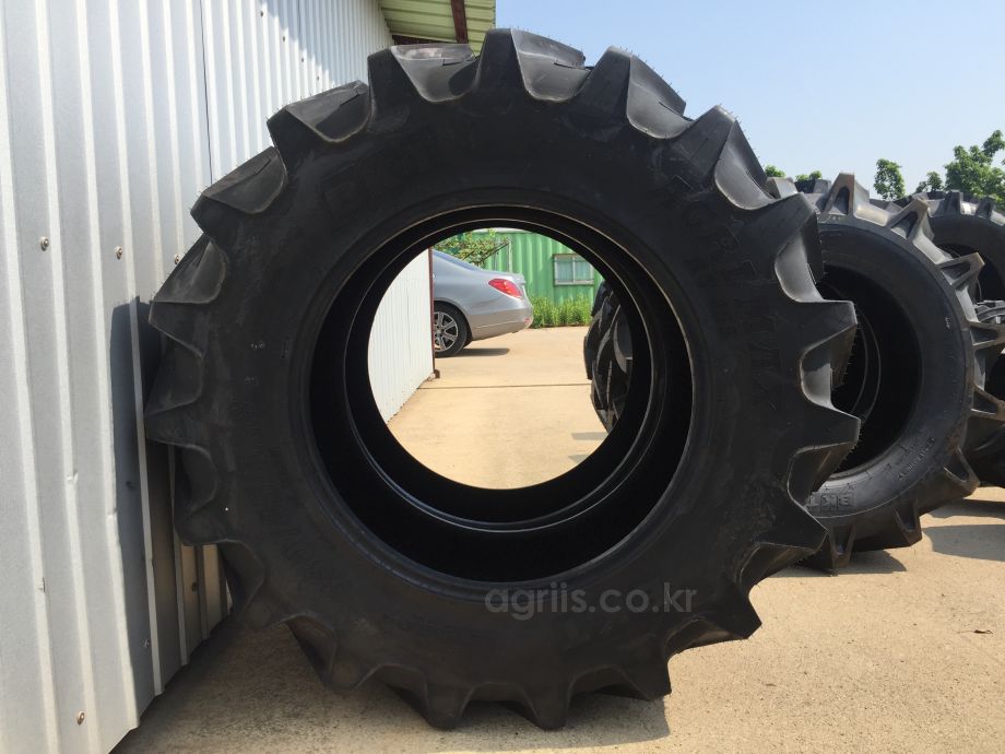 BKT 트랙터용 타이어 14.9-28(래디얼일반 380/85 R28) 사진4