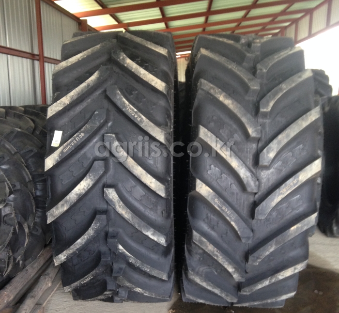 BKT <b>트랙터</b>용 타이어 18.4-38(래디얼초광폭 <b>60</b>0/65 R38) 사진1