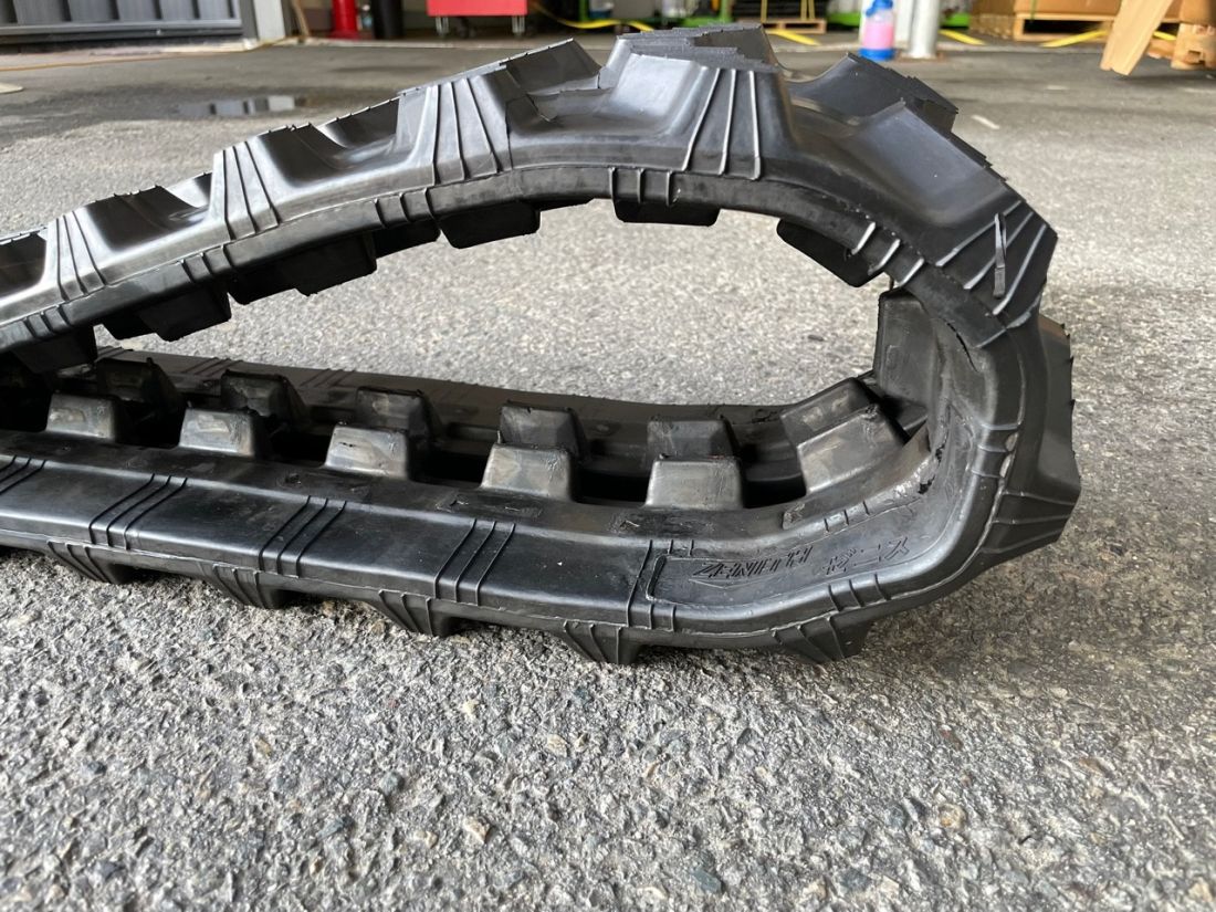  포크레인궤도 <b>구보다</b>굴삭기용 궤도 사진1