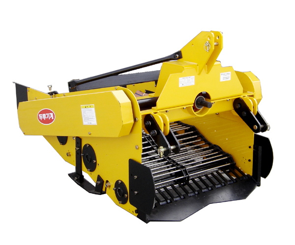 두루기계(한국) 감자수확기 CA모델 사진1