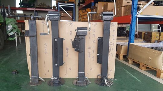 스탠드,받침대 트레일러 스탠드,견인형받침대 스탠드,원형날,랩,베일러부품