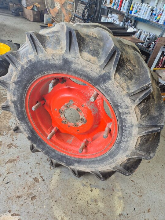 대동 트랙터 LX485L (48마력) 8.3-20, 13.6-26. 휠타이어