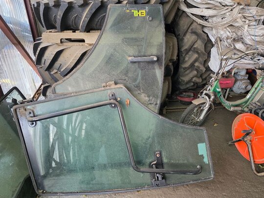 LS Tractor PS100 (95hp) 좌,우 유리문, Rear 유리