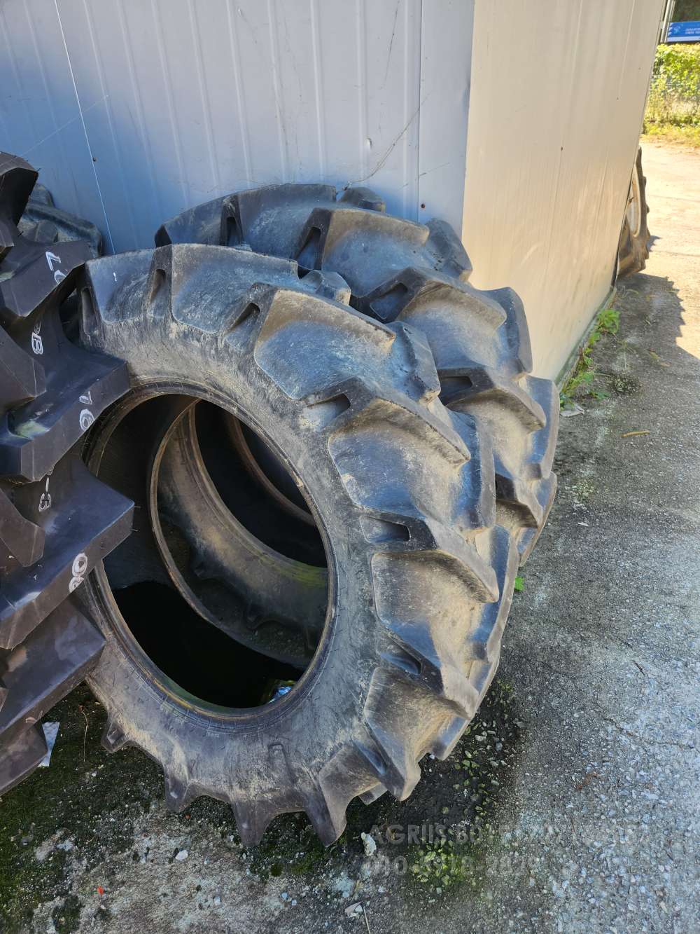  Tractor 중고타이어 