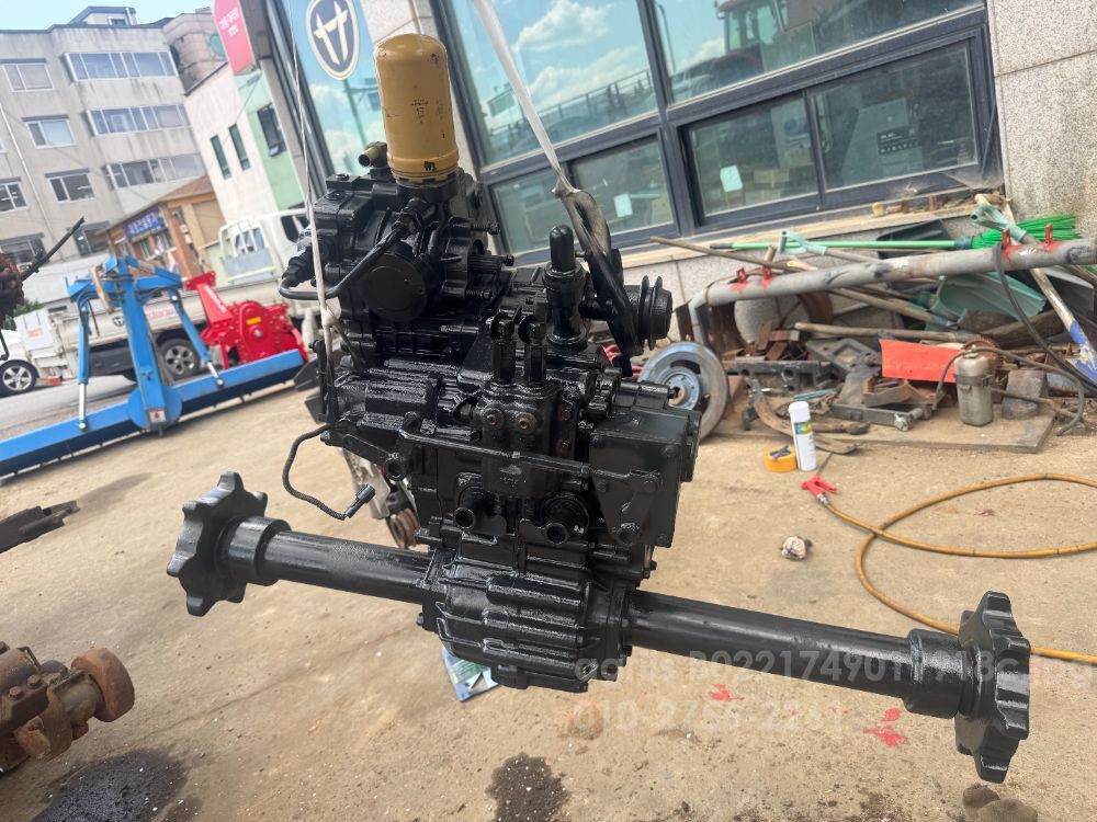 Daedong Combine Harvester DSM72G (4Rows)