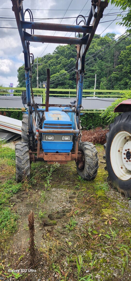 TYM Tractor   Engine...Transmission