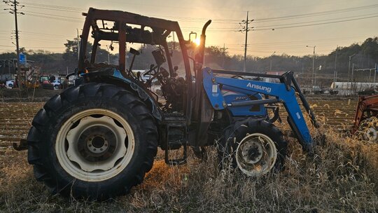 LS 트랙터 P7195 (97마력) 부품용트랙터