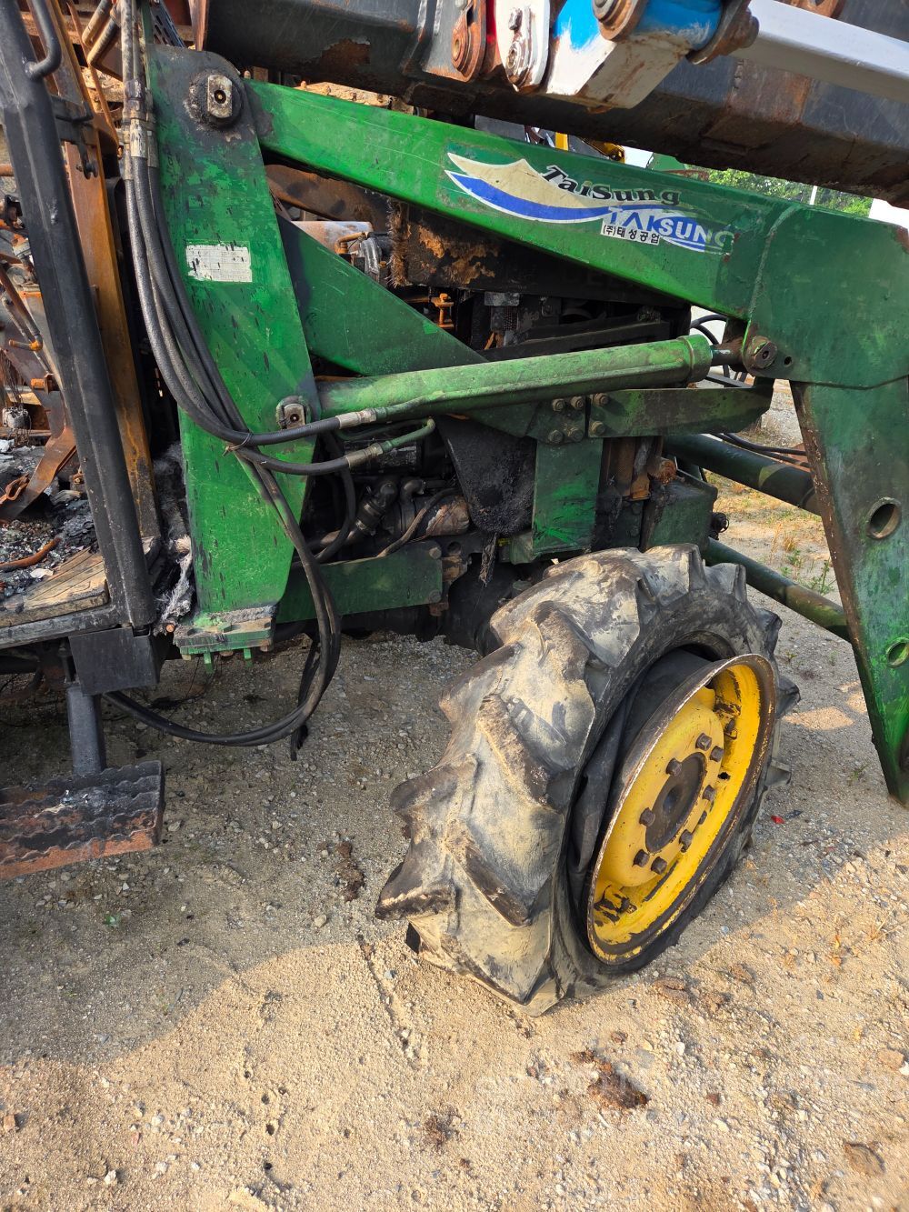 JohnDeere Tractor 5310 (63hp)