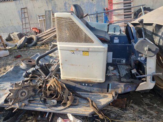 대동 콤바인 R1-191A (2조식) 엔진.밋숑.하체.궤도