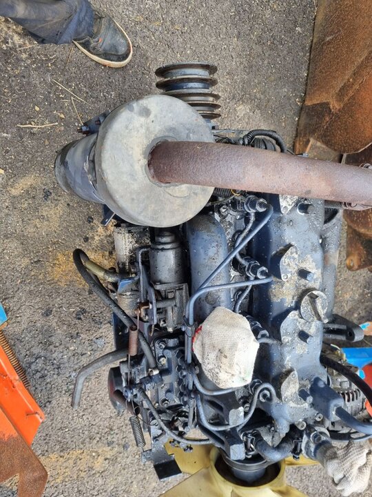 대동 트랙터 L3503 (35마력) 엔진부