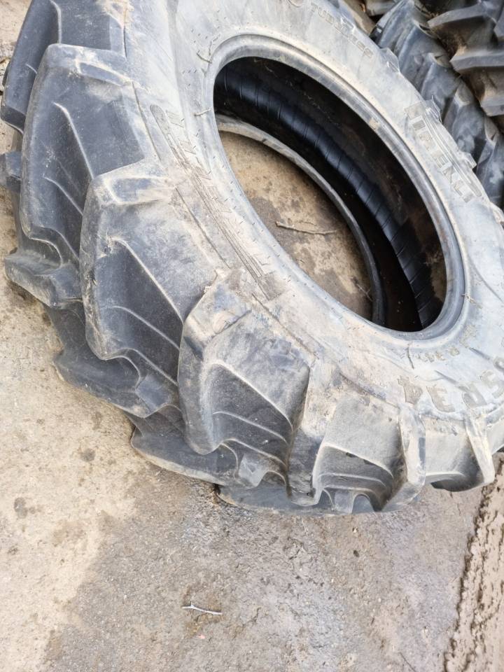 파이어스톤Firestone 18.4-26 파이어스톤Firestone 18.4-26 파이어스톤Firestone 18.4-26 뒤우측면