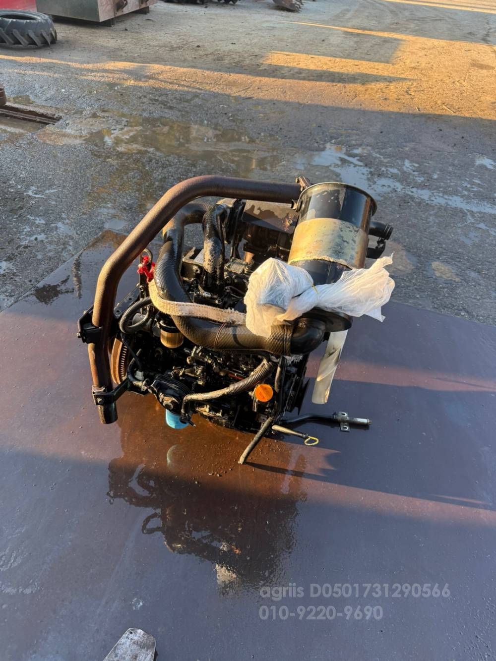 국제 콤바인 EC575 (4조식) 뒤우측면