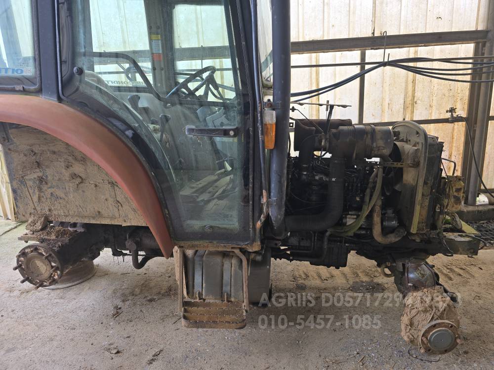 Daedong Tractor D500 (50hp)