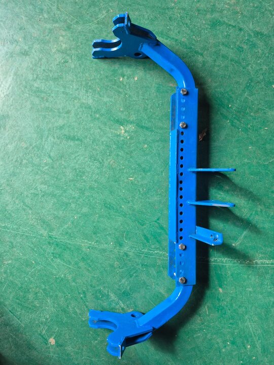    배토기 장착브라켓 