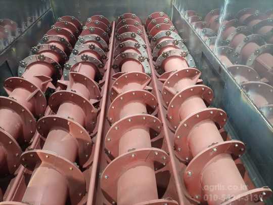 배합기 칼날교환 및 감속기-오거수리 TMR배합기 TMR수리 칼날교환 앞좌측면