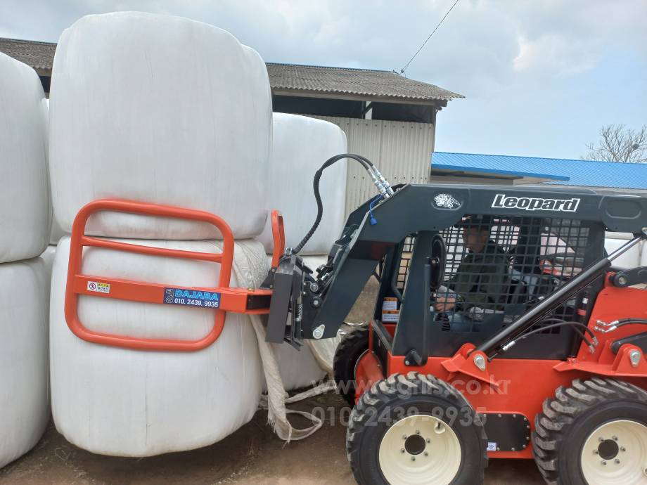  스키드로더 Bale Gripper 원형일자형겸용 