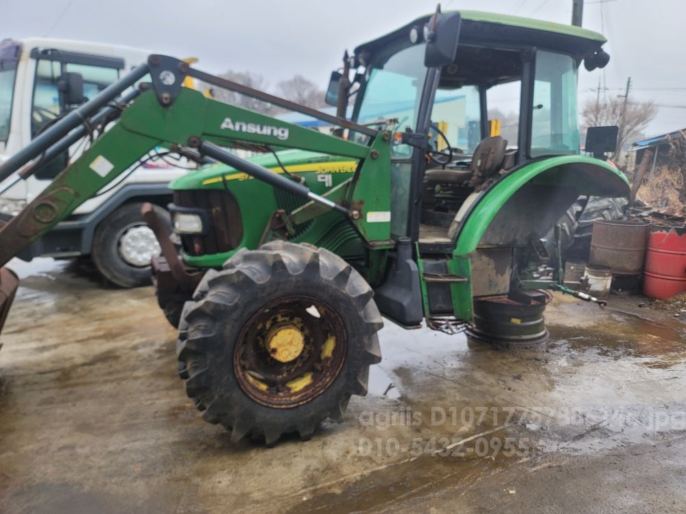JohnDeere Tractor 5720 (80hp)
