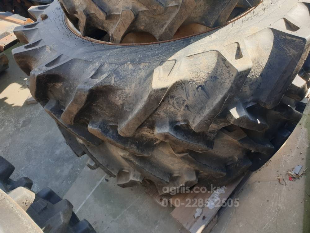 소폭 타이어 13.6-36 12.4-32 13.6-36 12.4-32 소폭 타이어 사진2