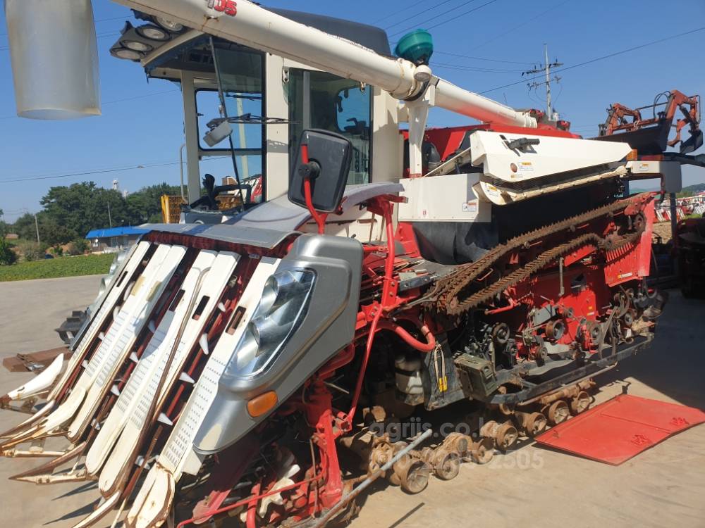Kukje Combine Harvester KC105 (6Rows)