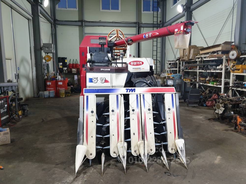 TYM Combine Harvester C805G (5Rows)