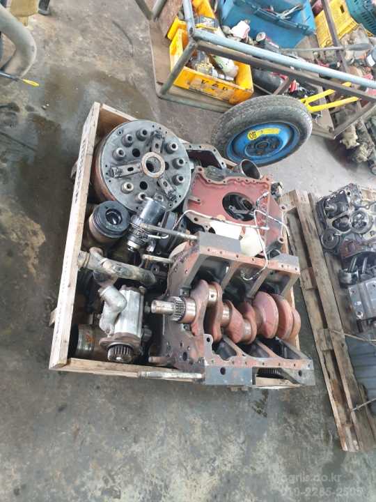 TYM 트랙터 T552 (55마력) 엔진 부품