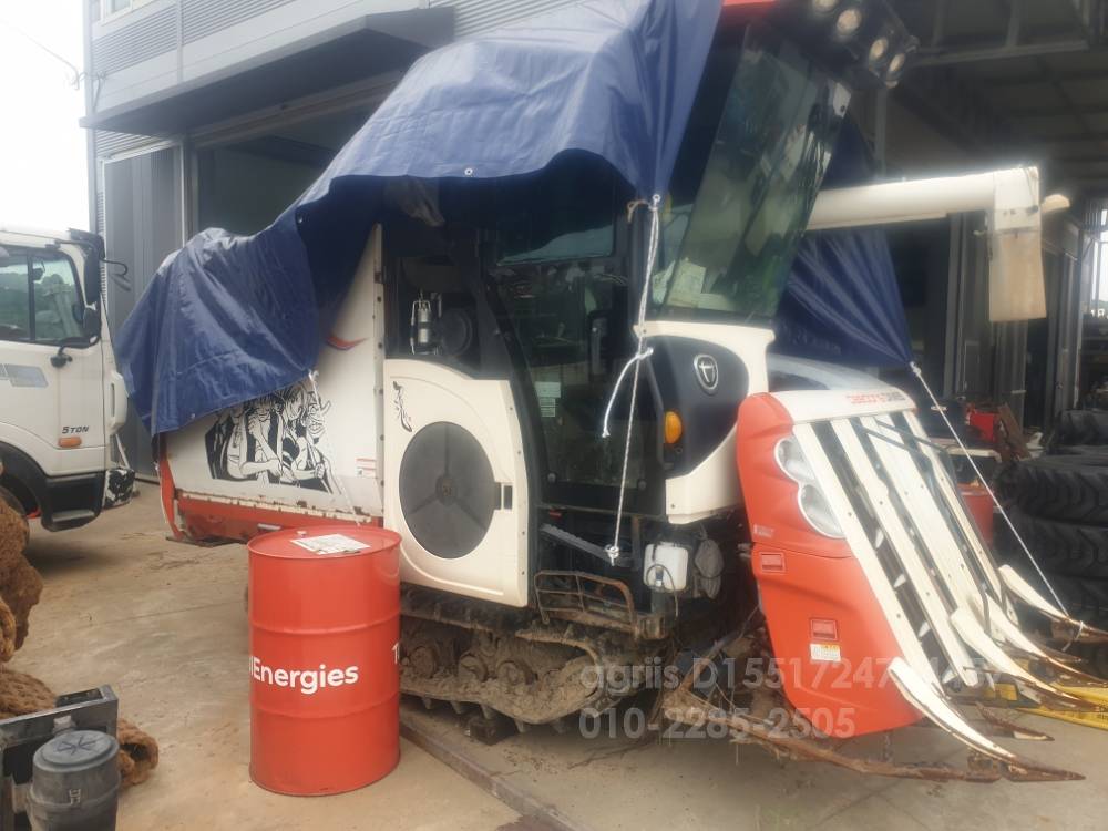 Daedong Combine Harvester DXM85G-C (5Rows) 뒤우측면