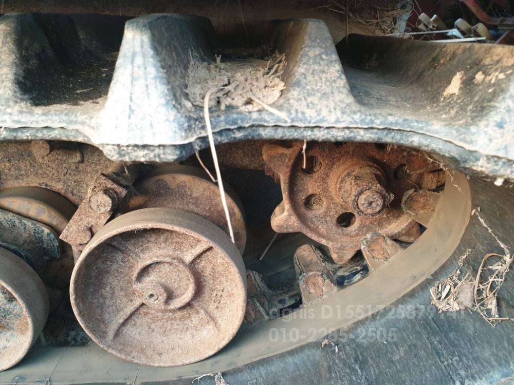 국제 콤바인 KC575 (4조식) 뒤우측면