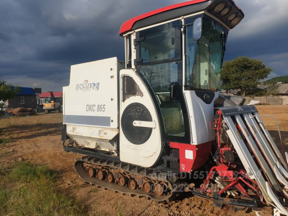 Kukje Combine Harvester DKC865 (5Rows) 뒤우측면