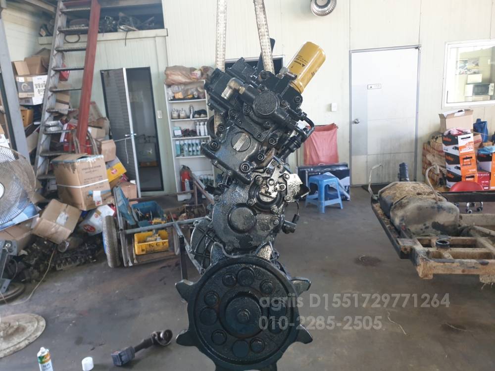 Daedong Combine Harvester DXM85G-C (5Rows) 뒤우측면