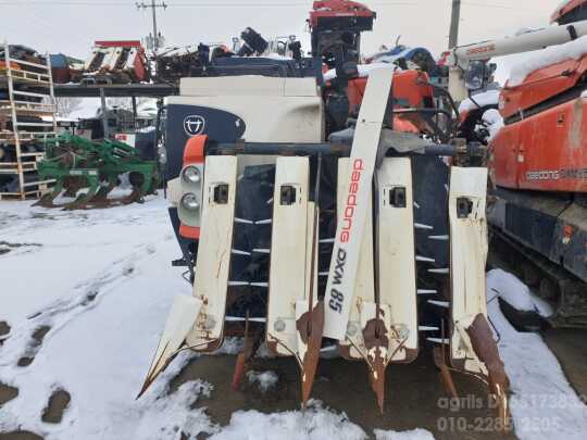 Daedong Combine Harvester DXM85G (5Rows) Engine Transmission 기타