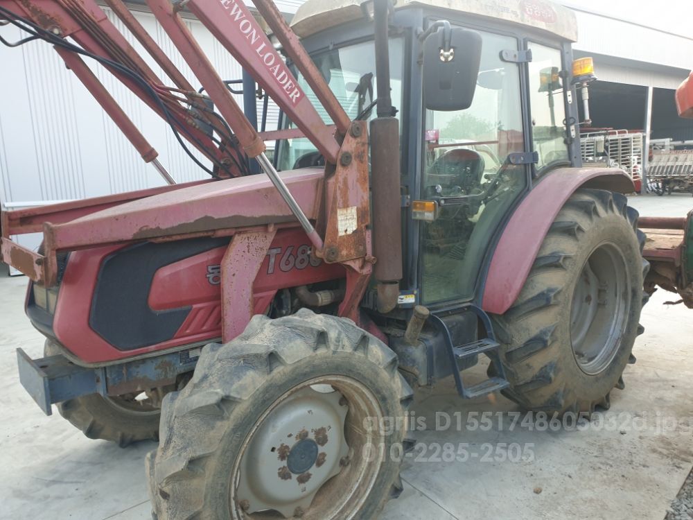 TYM 트랙터 T680 (68마력) 엔진 밋션 기타 사진2