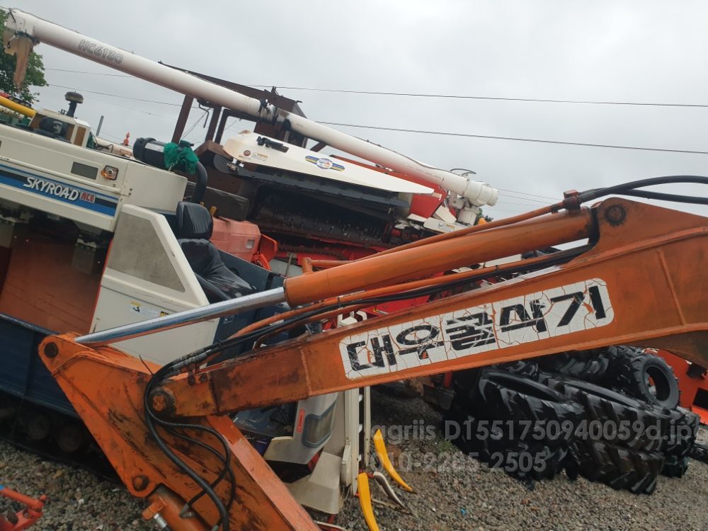 대우 굴삭기  뒤우측면