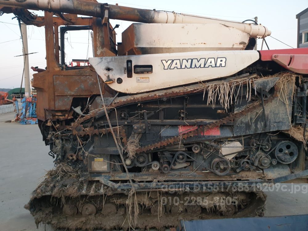 Yanmar Combine Harvester AW695K-C (6Rows)