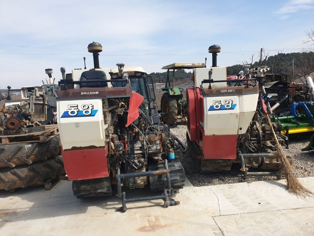 TYM Combine Harvester C805 (5Rows)