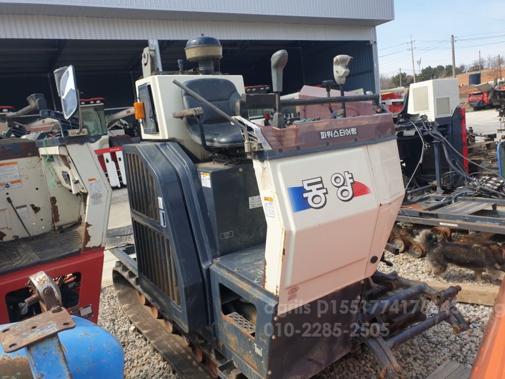 TYM 콤바인 C805 (5조식) 뒤우측면