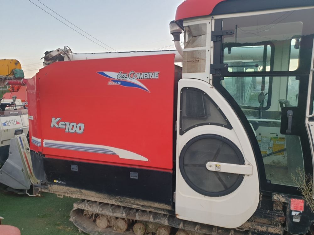 Kukje Combine Harvester KC100 (6Rows) 뒤우측면