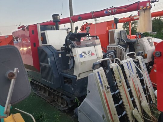TYM Combine Harvester C805G (5Rows) 앞좌측면