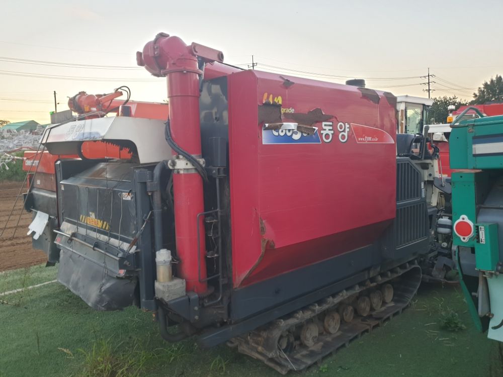 TYM Combine Harvester C805G (5Rows) 뒤우측면