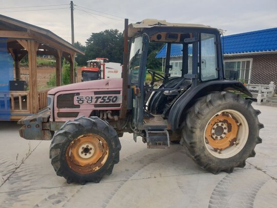 TYM Tractor T550 (55hp) 앞좌측면