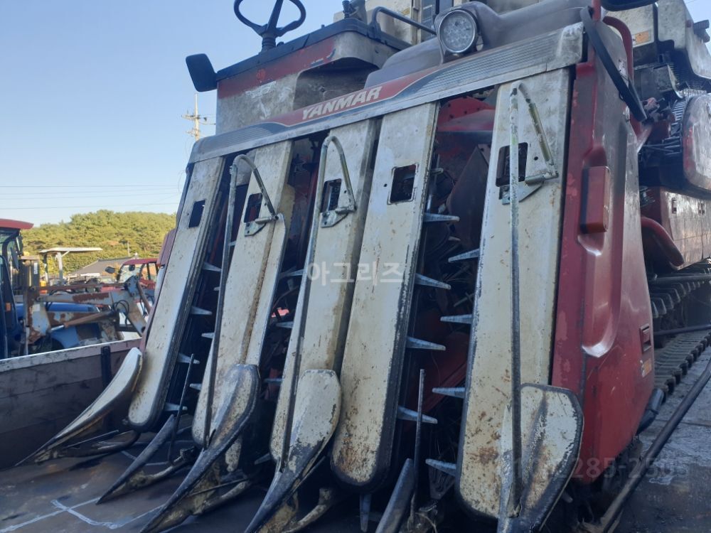 Yanmar Combine Harvester GC80 (5Rows)