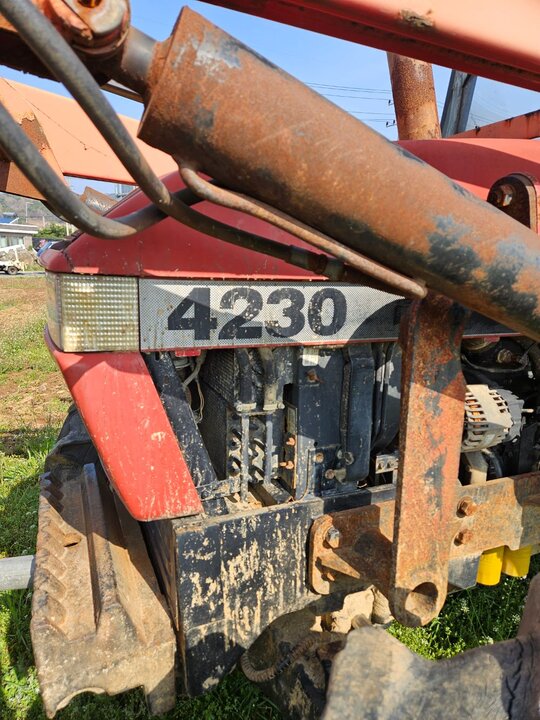 TYM 트랙터 CASE 4230XL (85마력) 전체