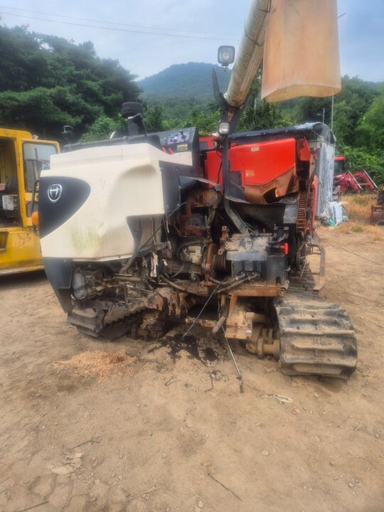 Daedong Combine Harvester DXM85 (5Rows) 모든 부위 판매합니다.