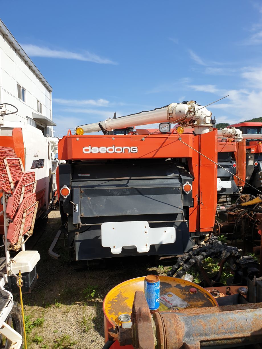 Daedong Combine Harvester DXM85G (5Rows) 뒤우측면