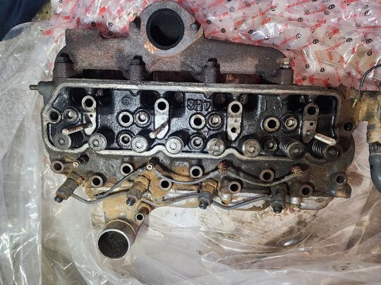 대동 트랙터 D500헤드조합(밸브포함) 헤드조합