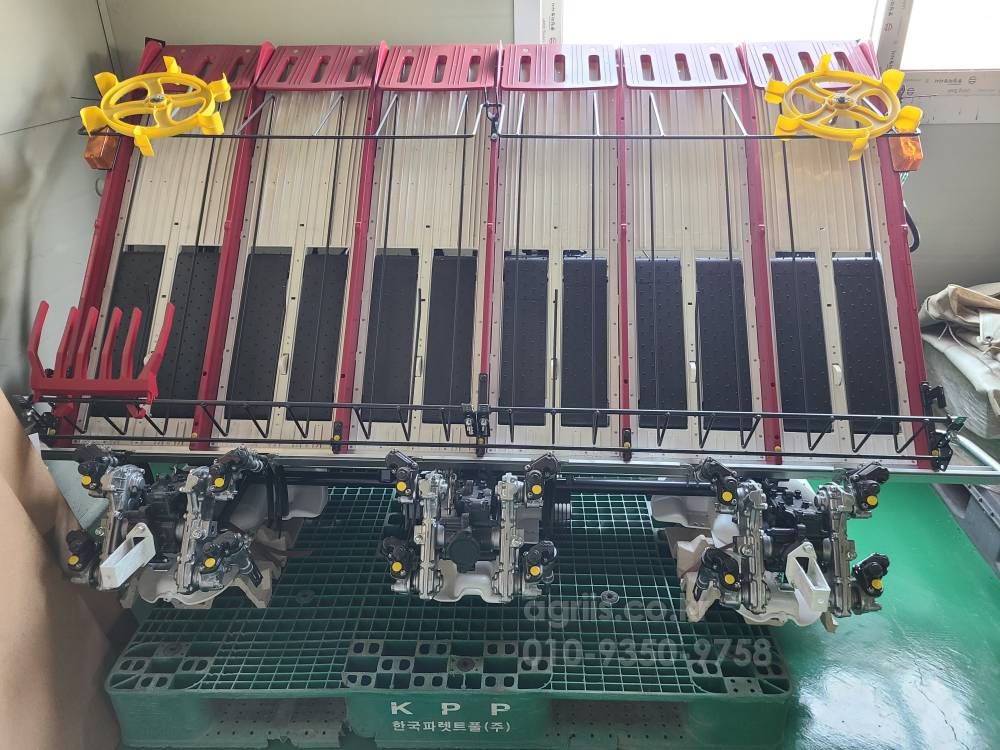 Yanmar Rice transplanter YR6D (6Rows)