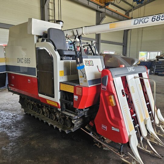 국제 콤바인 DKC685 (4조식) 모든부위