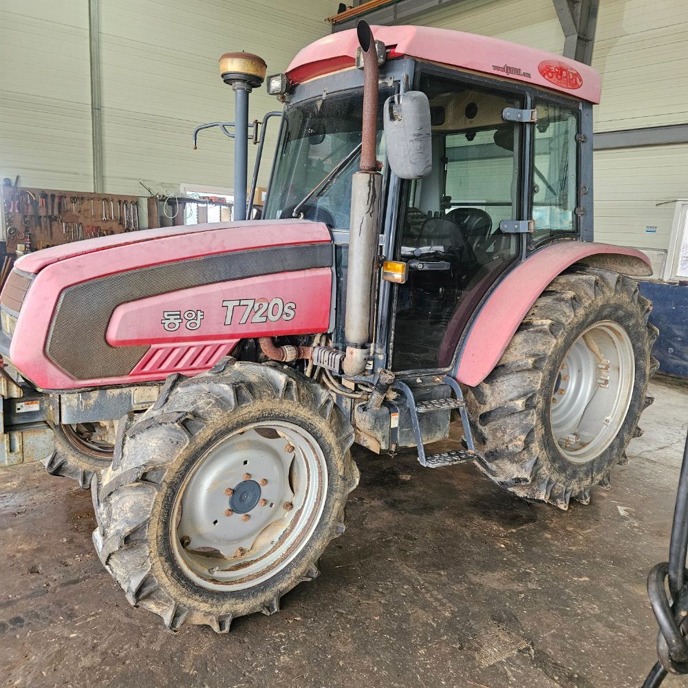 TYM Tractor T720S (72hp)