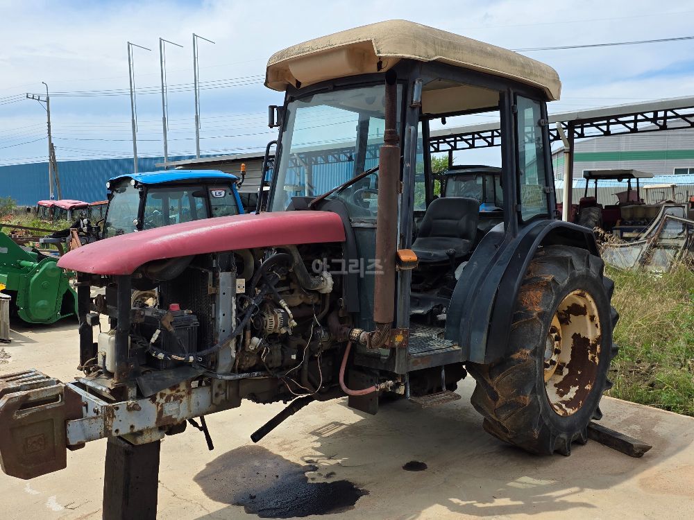TYM 트랙터 T550 (55마력)