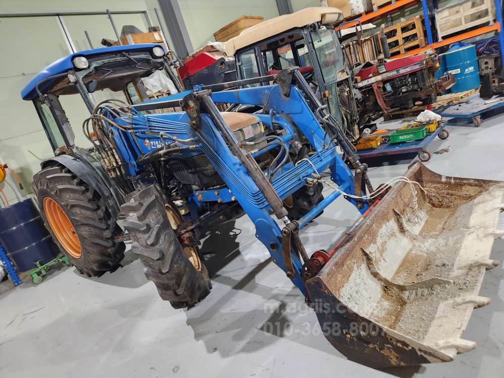 NewHolland Tractor TN75D (75hp)